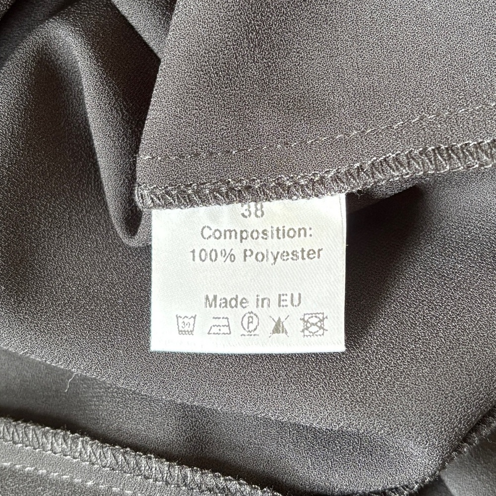 Ivan Grundahl Asymmetrical Hem Draped Button Up Long Sleeve Blouse EUC DK38 US8 - Picture 6 of 8